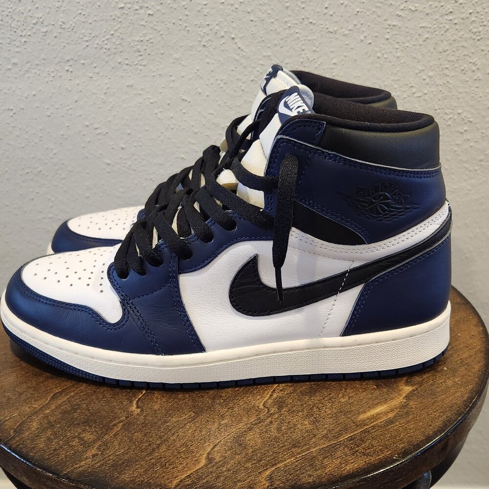 Jordan 1 Retro High OG Midnight Navy -- 9.5M - Picture 2 of 8